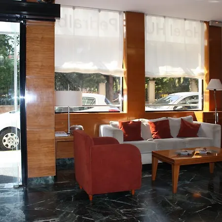 Pedralbes Отель