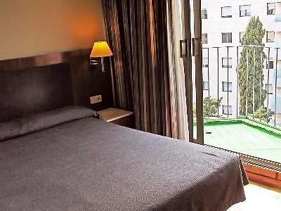 Pedralbes Отель